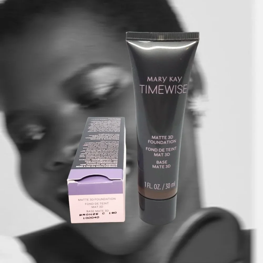 DISCONTINUED!  Bronze C 180 (Cool) Matte 3D Foundation - Combo-to-Oily Skin